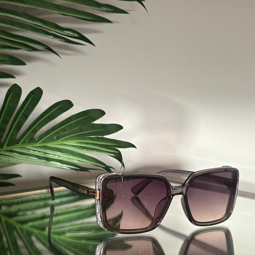 نظارة شمسية بإطار عريض من ديور | Dior sunglasse