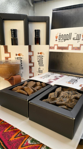بكج ( العيد ) وقيتين عود + ٢ دهن العود المميز +مبخ...