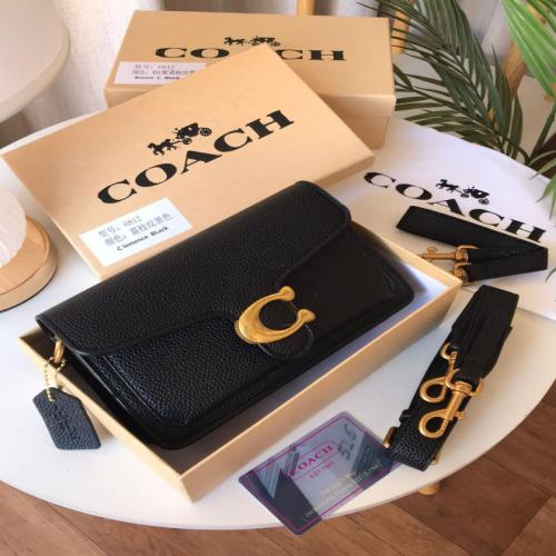 شنطة نسائية من ماركة كوتش COACH