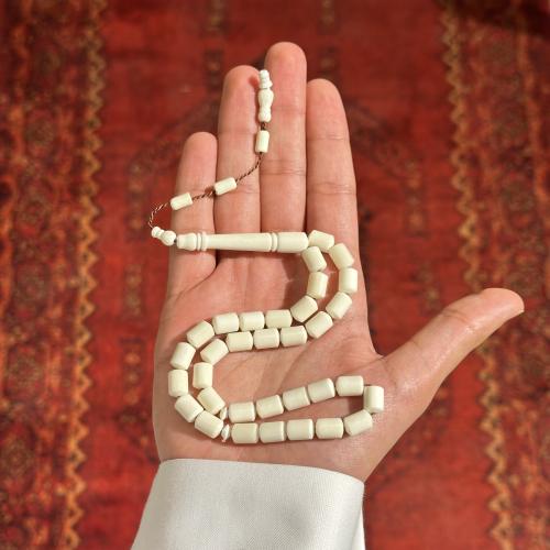 عظم جمل قصة برميلي