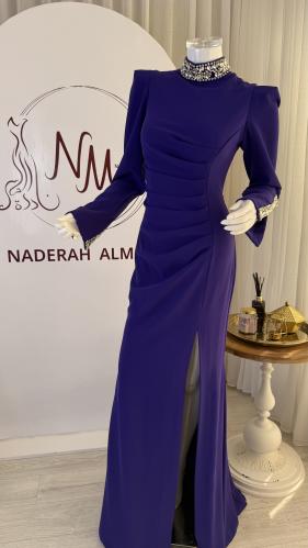 كريب بنفسجي باكمام طويلة مزين بالكريستال على الرقب...