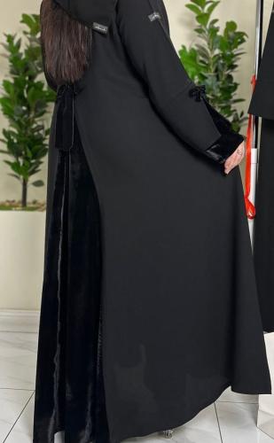 عبايه لينا