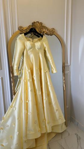 Yellow dress