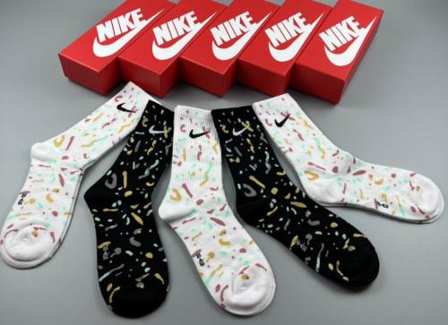 طقم جوارب Nike- كشخاتي