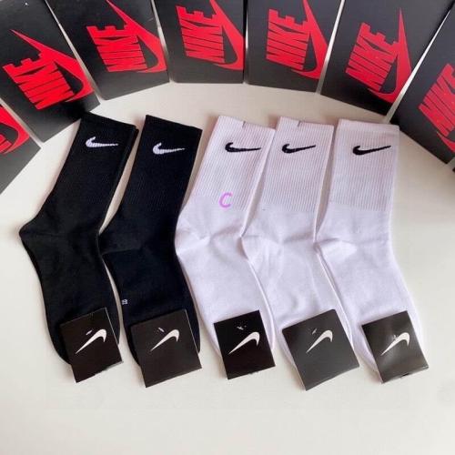 طقم جوارب Nike- كشخاتي