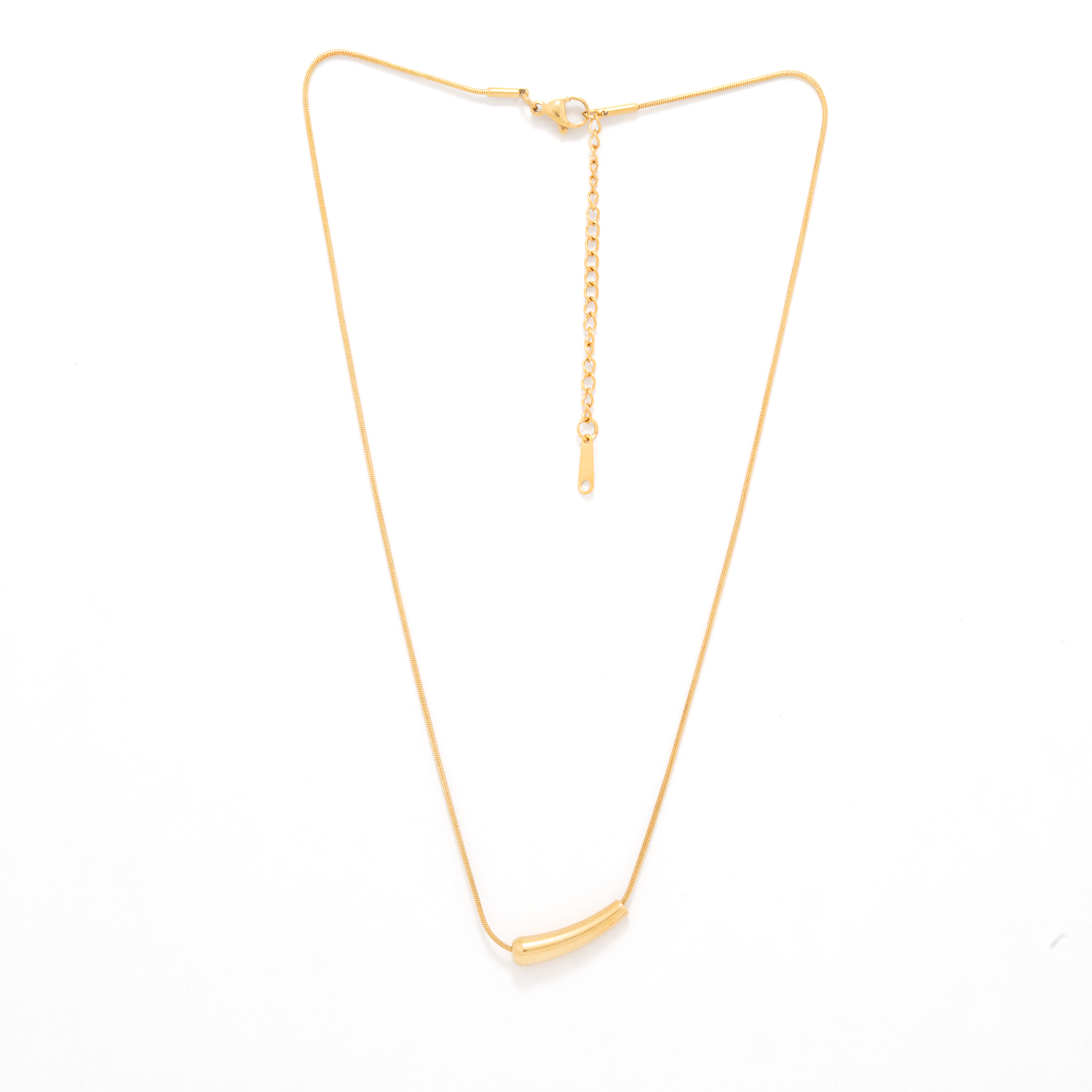 عقد سليك كيرف بار بتصميم بسيط مطلي بالذهب