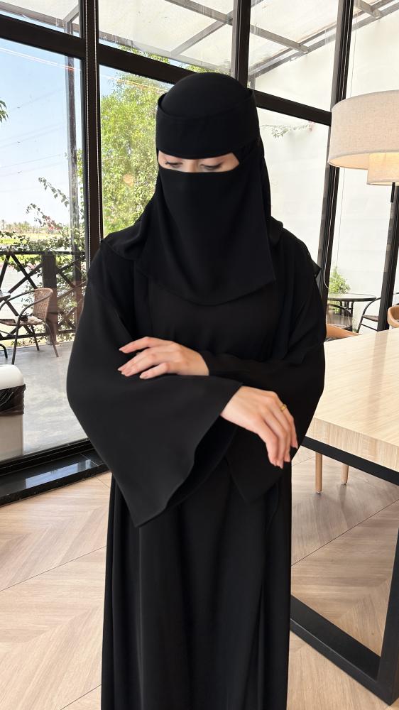 عبايه حشمه+طرحه ونقاب مجانا