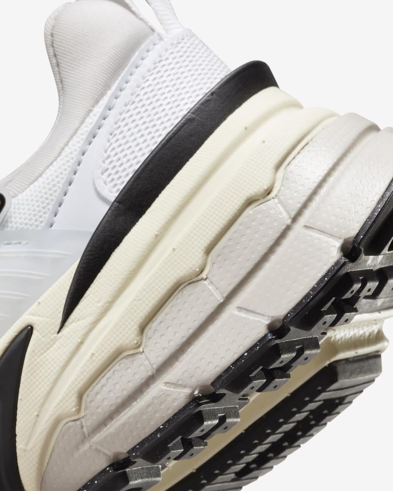 Nike V2K Run Summit White/Pure Platinum/Light Iron Ore/Metallic Silver