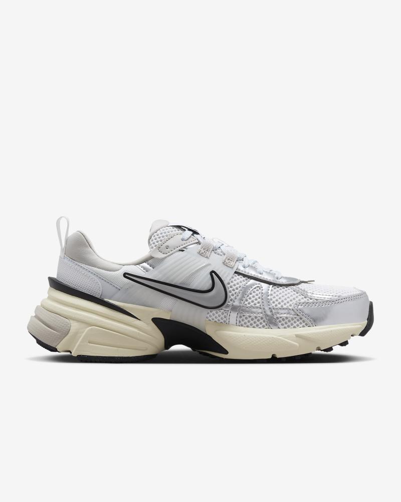 Nike V2K Run Summit White/Pure Platinum/Light Iron Ore/Metallic Silver