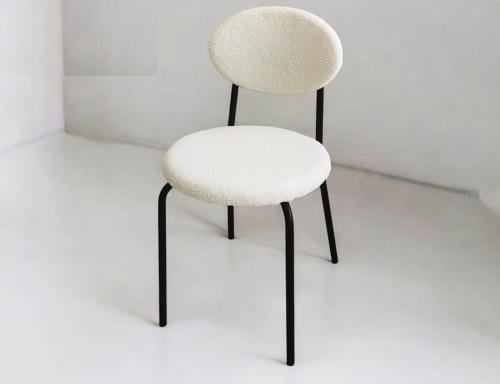 كرسي طعام بتصميم عصري لون أبيض من كاما