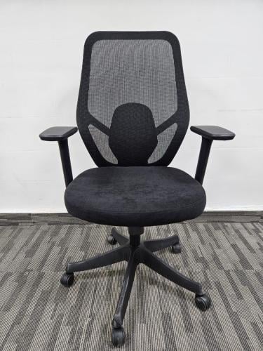 كرسي مكتبي مودرن لون أسود ضهر عالي من كاما