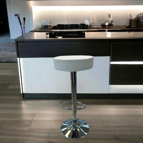 كرسي بار مطبخ مودرن لون أبيض مقدم لكم من كاما