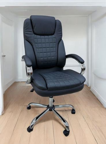 كرسي مكتبي جلد لون أسود  فخم مقدم من كاما