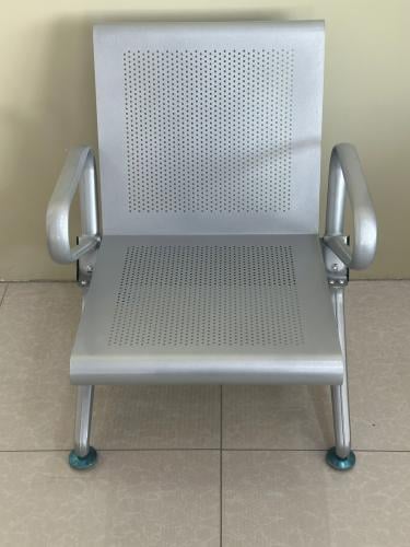 مقعد انتظار معدني جلد 1 شخص لون أسود من كاما