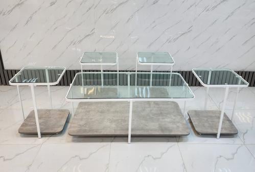 طقم طاولات مربع بسطح زجاج لون أبيض*رمادي فاتح مقدم لكم من كاما