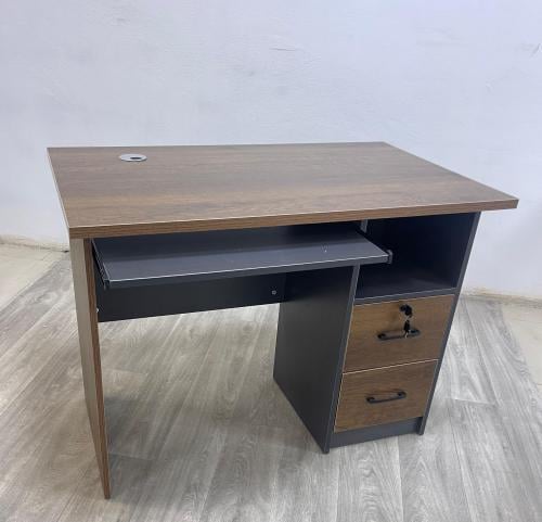 مكتب بسحاب كمبيوتر لون بني *رصاصي مقدم لك من كاما