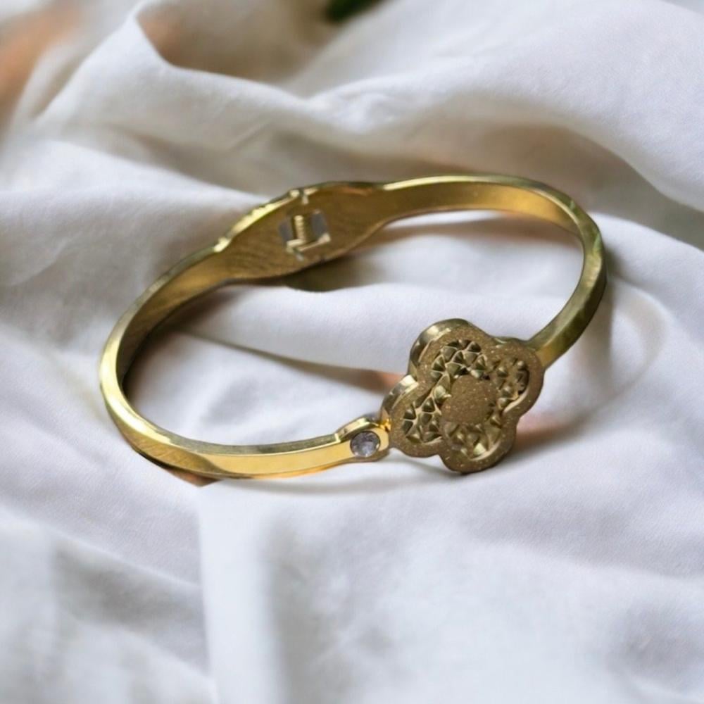 سوارة فانك النسائية