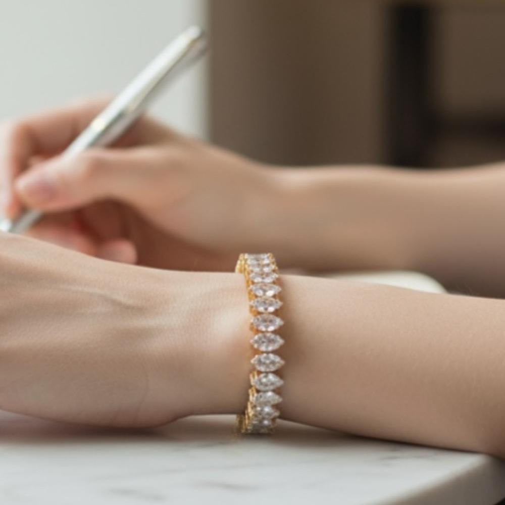 سوارة الزركون الملكي