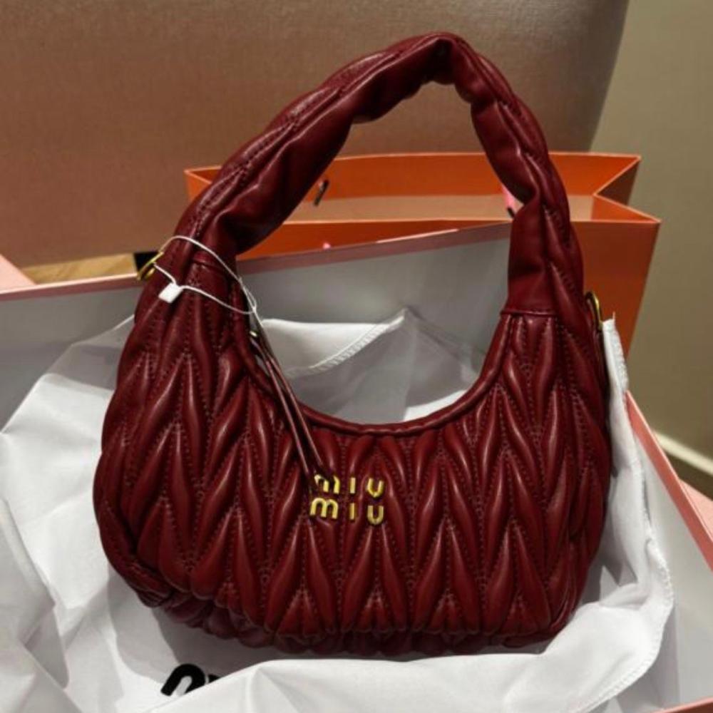 حقيبة MIU MIU ووندر ماتيلسيه عنابي