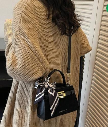 حقيبة زمن الكتف