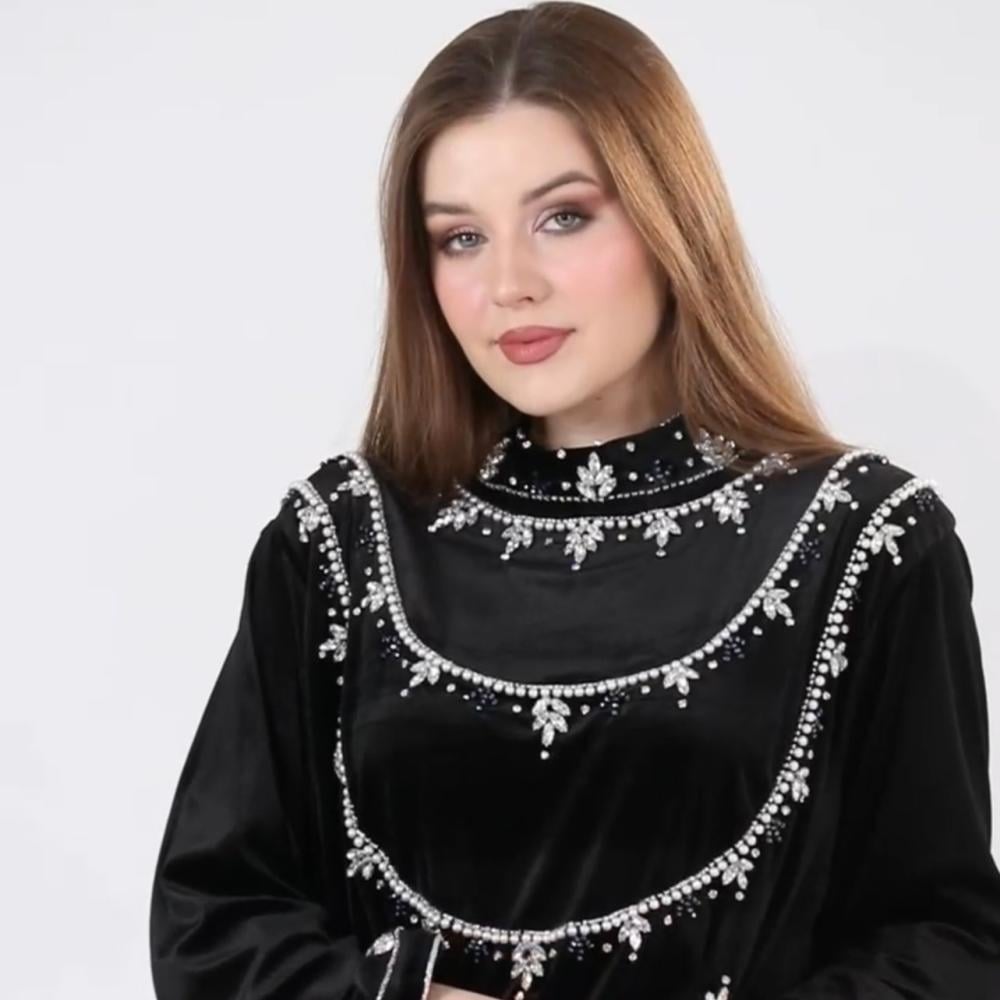 جلابية مخمل اسود
