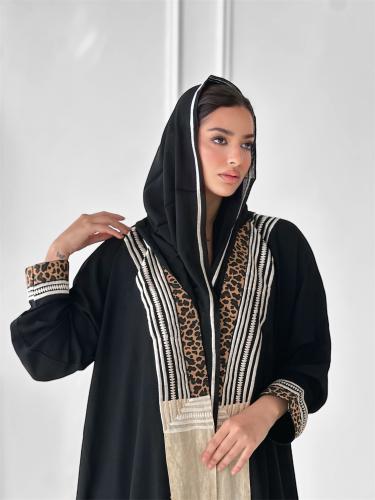 عباية مميزة بدمج كلفه مع تطريز فاخر