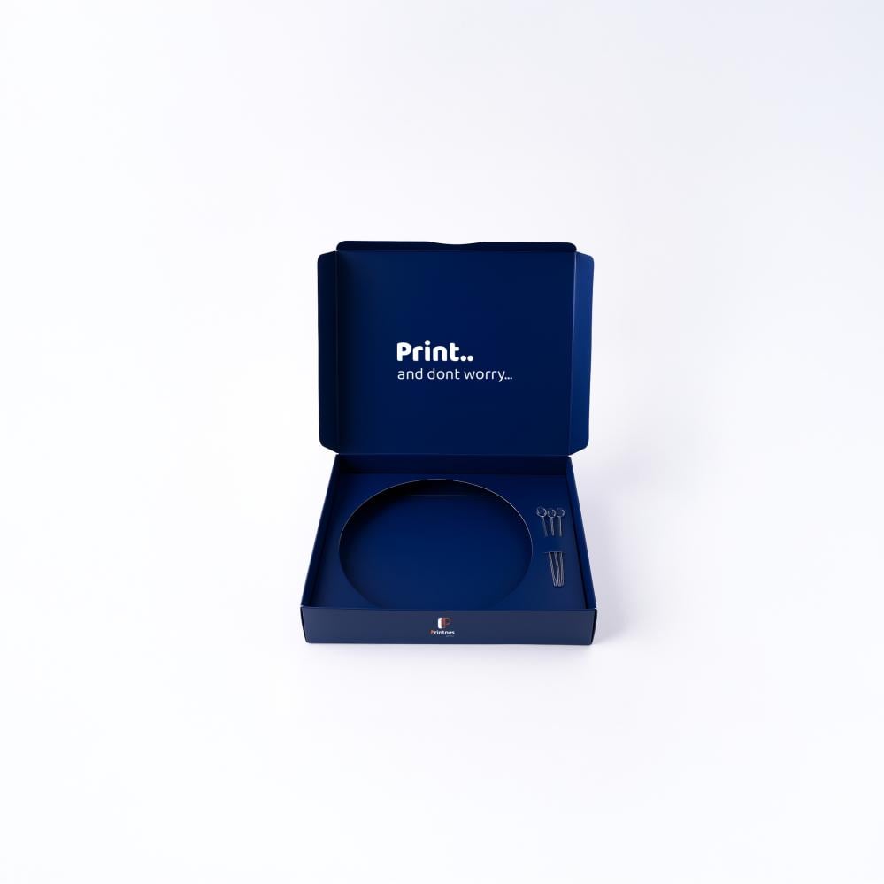 بوكس حلى بإغلاق 32x27x6 سم مع قاعدة