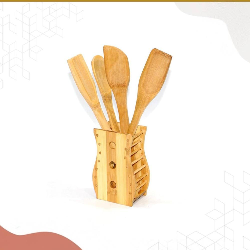 ملاعق خشبيه بقاعدة