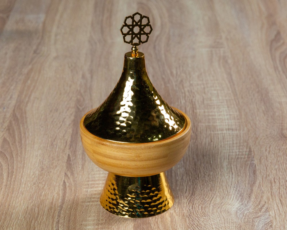 تمرية بقاعدة ذهبية 20*12سم