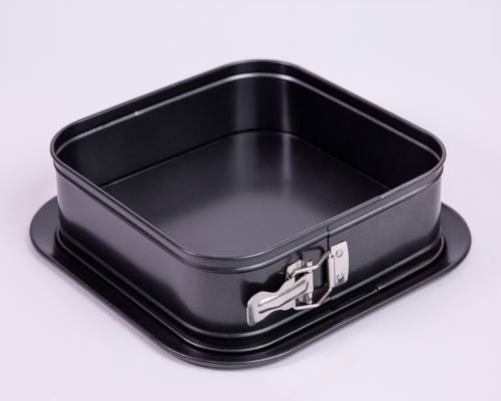 قالب كيك 23سم مربع بقفل