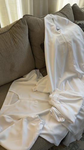 احرام للحج والعمره ثلاث قطع بنجابي متكون من بلوزه...