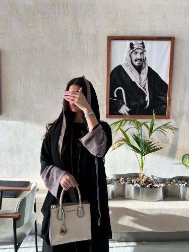 طرحه مع اضافه لون طرف الطرحه