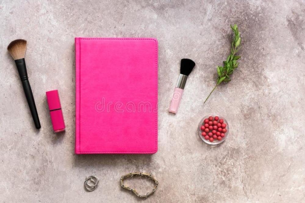 أفضل منتجات المكياج الأساسية للمبتدئات لإطلالة ناعمة