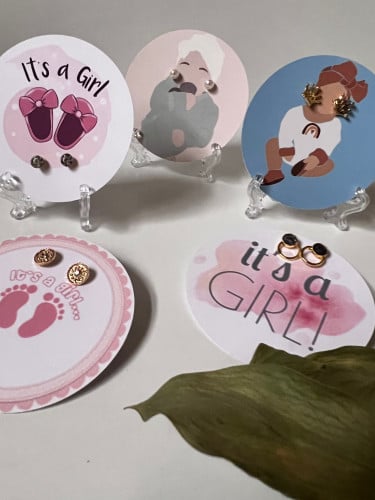 ثيم مواليد مع حلق