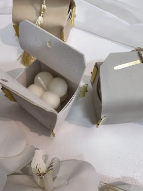 توزيعات مواليد مع شمعه ببلز