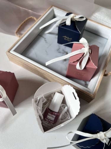 توزيعات العيد مع مناكير