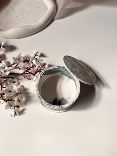 قالب رخامي مع غطاء