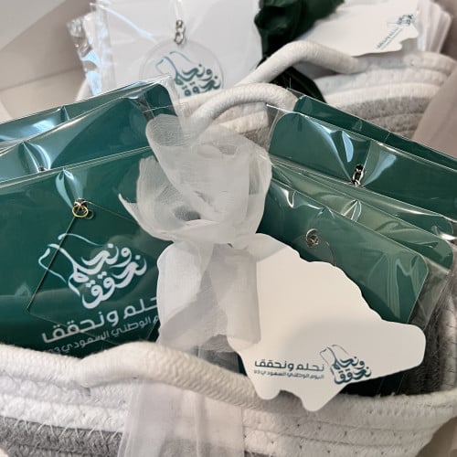 سلة توزيعات مع ميدالية12 حبة