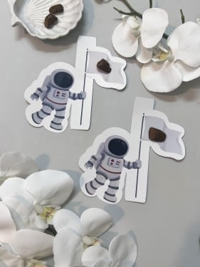 ثيم الفضاء مع كسره عود ميني