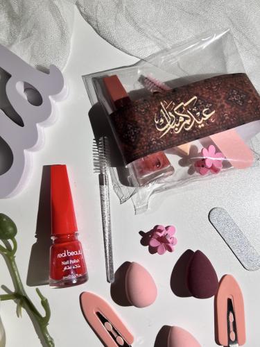 توزيعات  العيديات للبنات