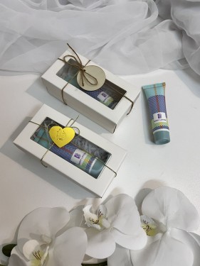 توزيعات هدايا