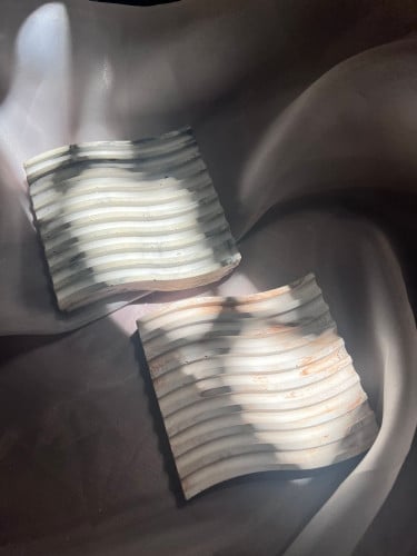 قاعدة متعرج