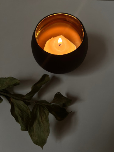 قاعده شمع اسود