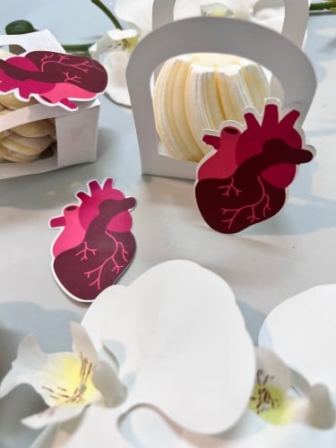 بوكس مع شمعه