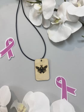 تعليقه خشبية