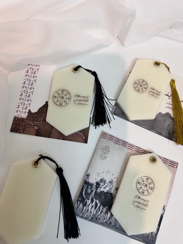 تاق شمع مع ثيم يوم التاسيس