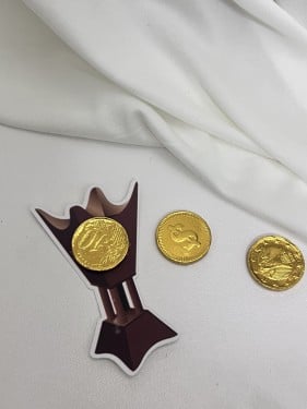 ثيم مبخره مع شوكلاته ذهبية