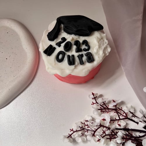 شمعة التخرج بالاسم