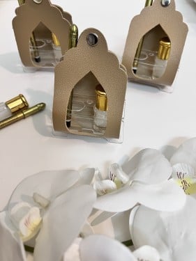 توزيعات جلد مع قاعده اكريلك