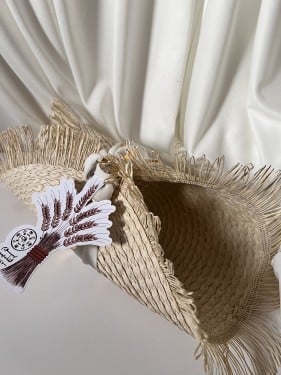 سله خوص فارغة مع ثيم